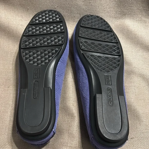 Aerosoles Stitch N Turn Nu Day Leather Loafer - Picture 11 of 13